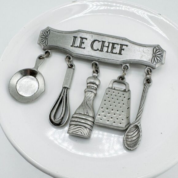 Signed JJ Pewter Le Chef Kitchen Utensil Dangle Brooch Vintage Cook Wisk Pan - Picture 3 of 8